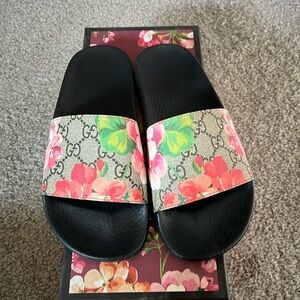 Gucci Blooms Slides